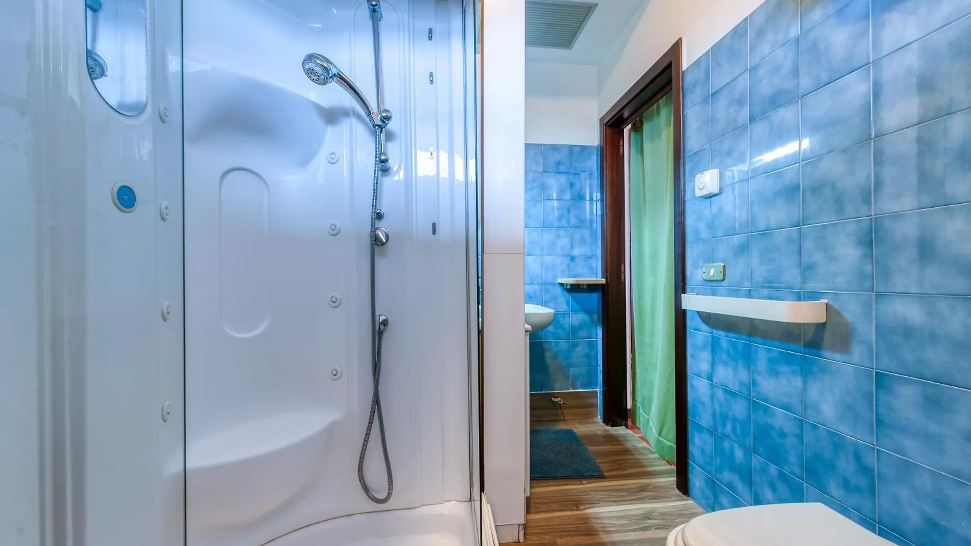 Book House A Lecce Apartment 0*,